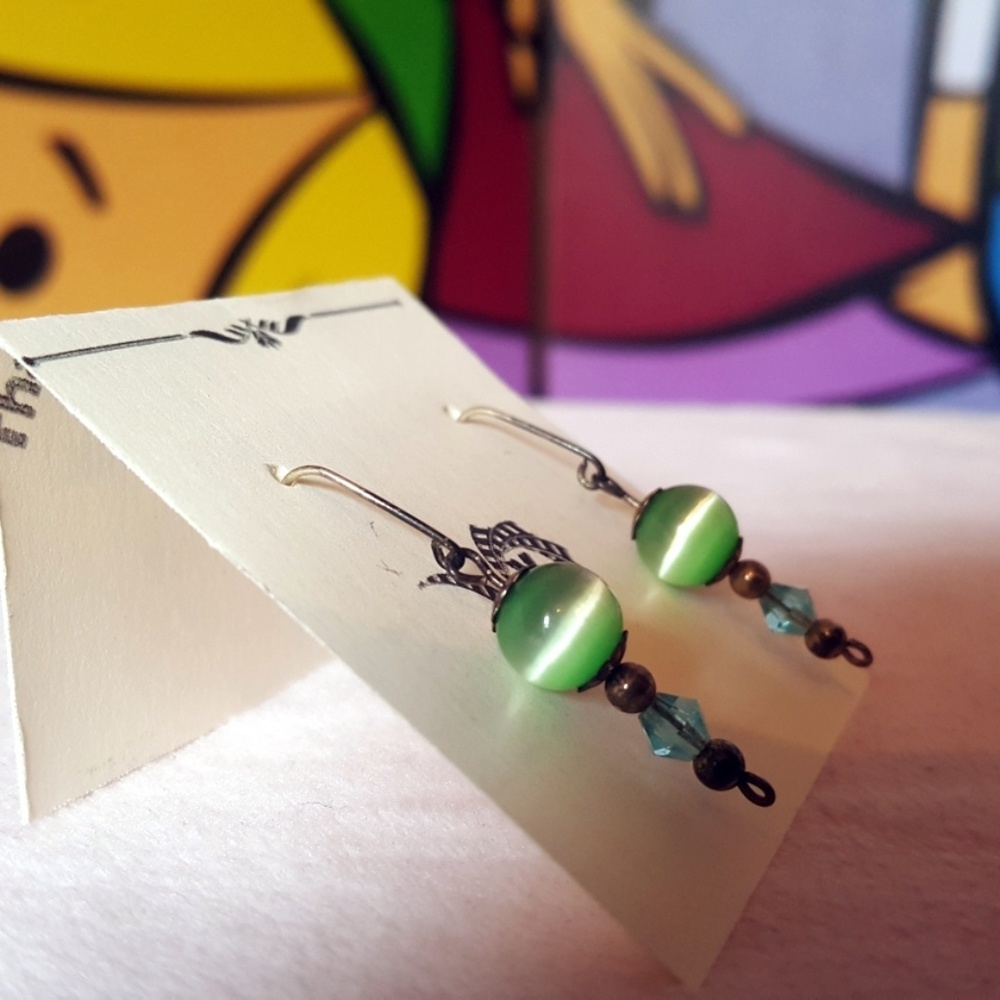 ⬇️ Minimalist Green Blue Drop Earrings